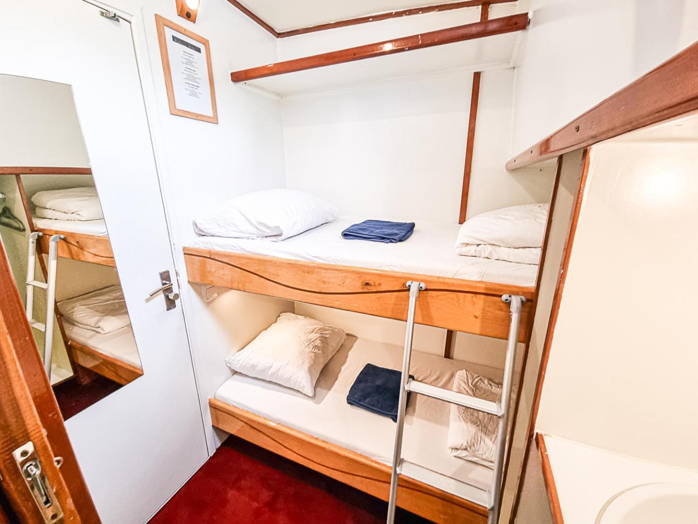 The Cabin @ Mps Noorderzon Амстердам Екстериор снимка